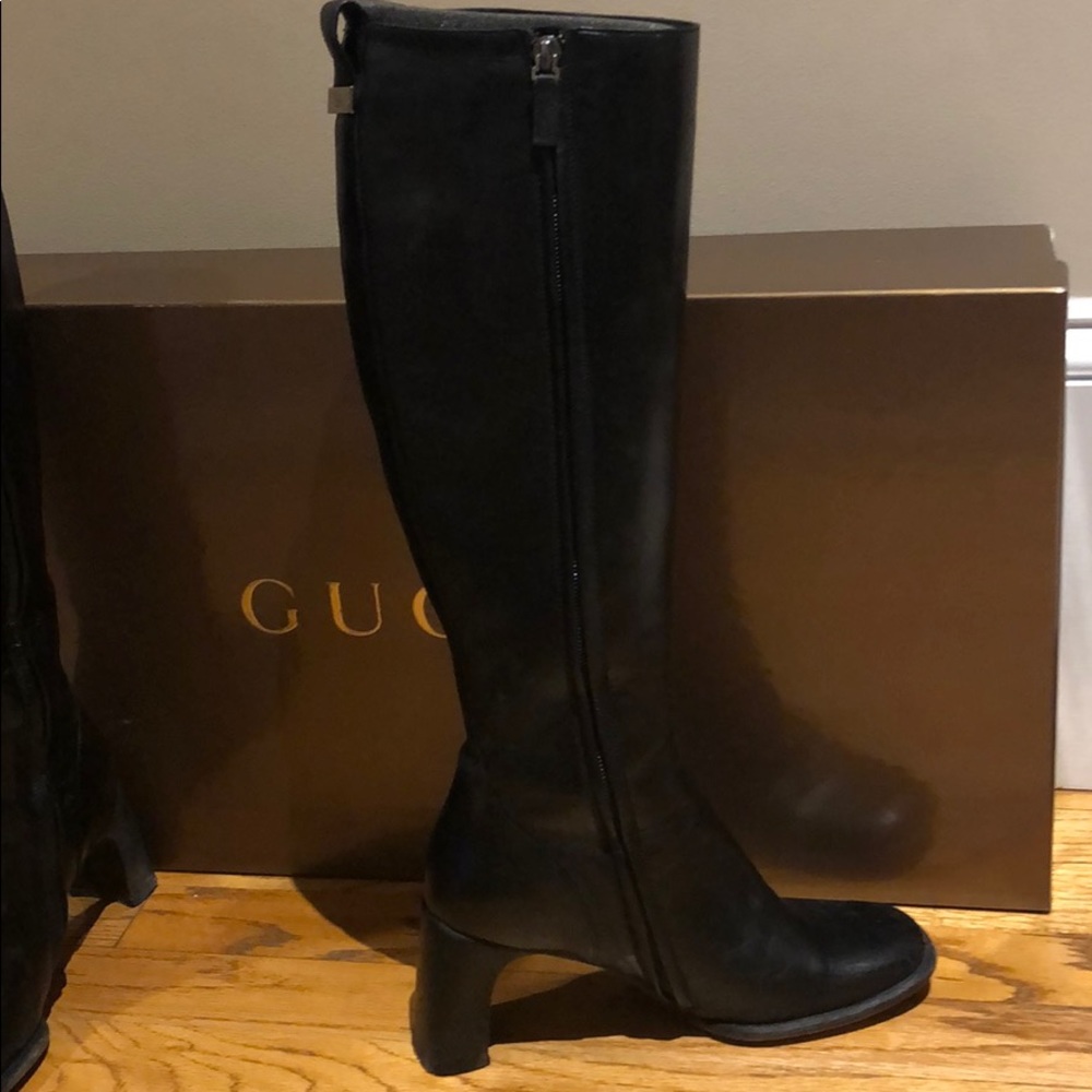 Knee high zip up retro Gucci boot